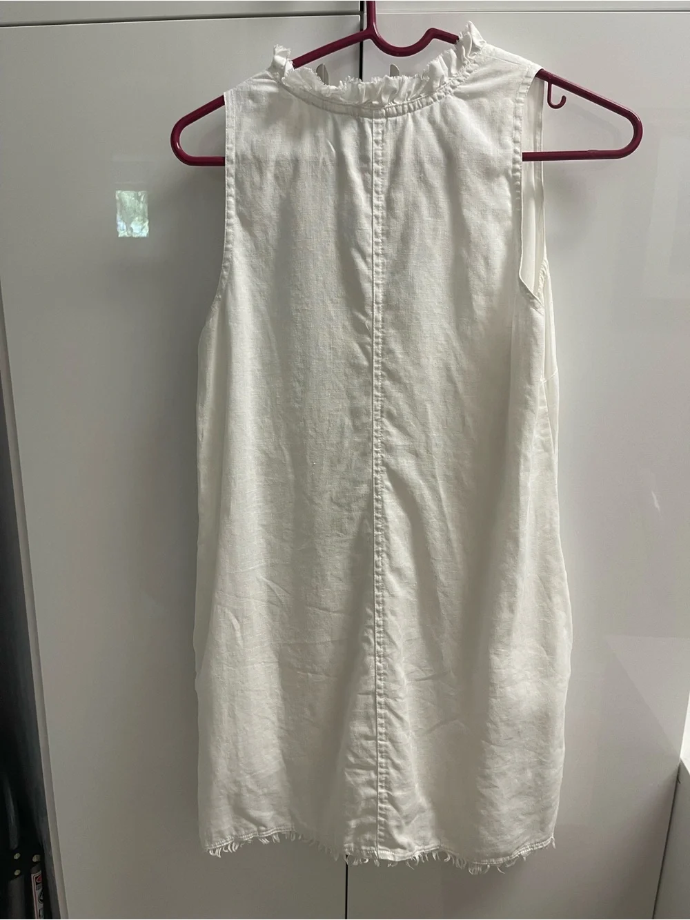 Tommy Bahama White Ruffle V-Neck Sleeveless Mini Dress - Picture 2 of 2